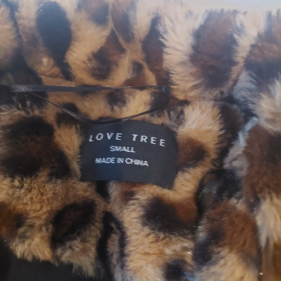 Faux Fur Coat Leopard print - Picture 2 of 12